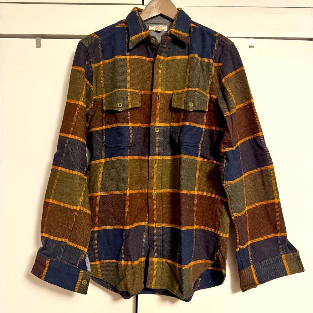 J. Crew Wallace & Barnes button-down plaid grid flannel - Men’s size S